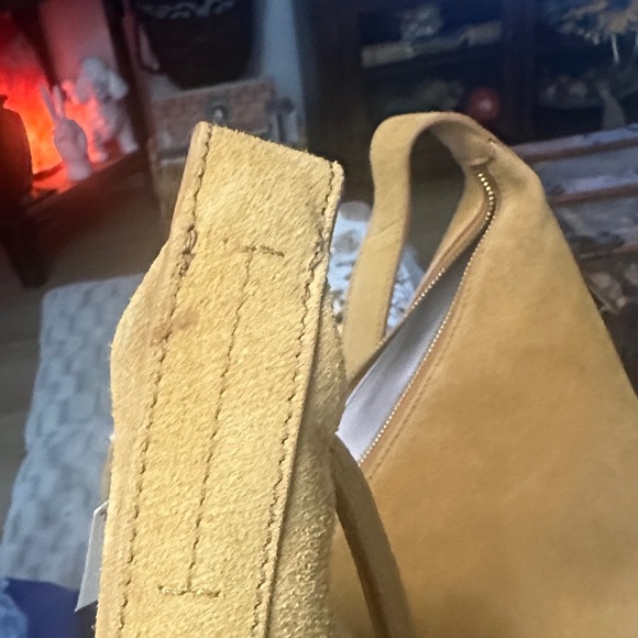 NWT- Margot New York Suede Leather Tan Shoulder Hobo Bag. New With Tags. - Picture 13 of 14